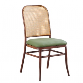 UPHOLSTERED CHAIR FOR LIVING ROOM